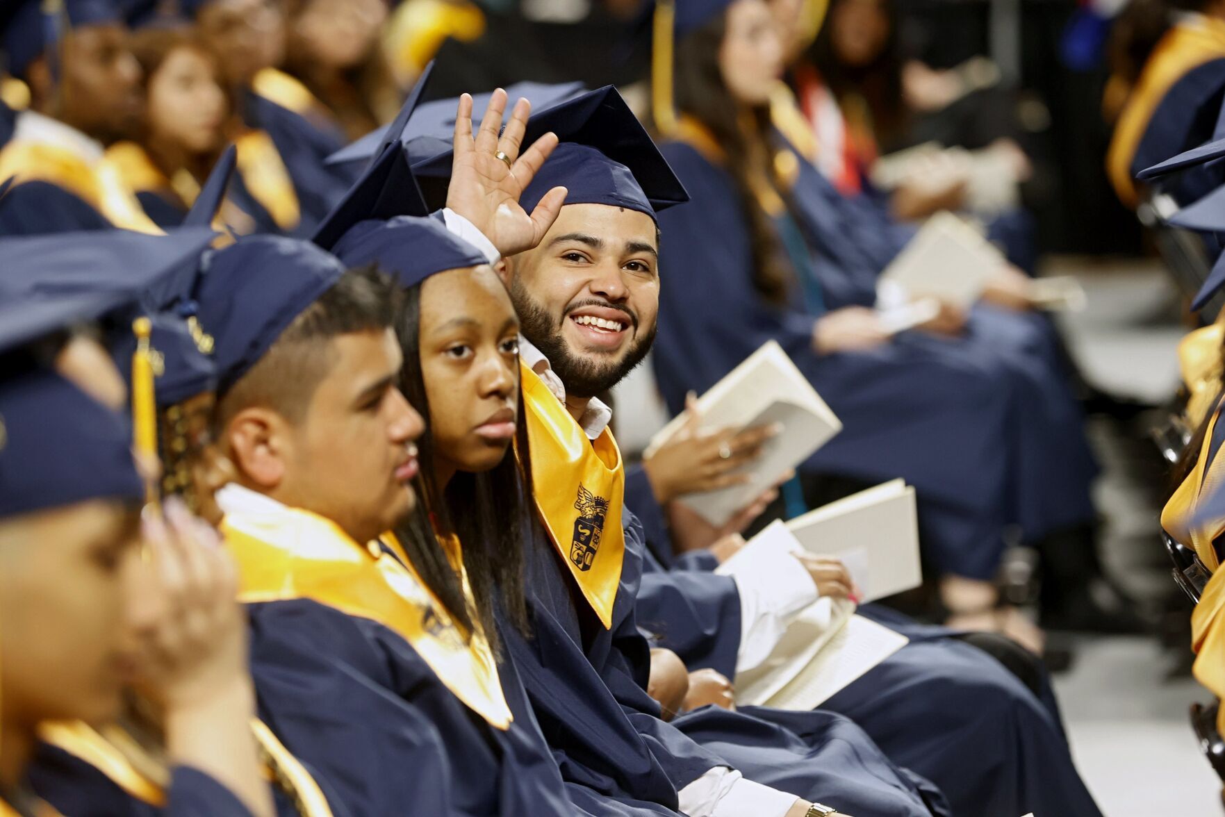 20220529_MET_GRAD_ER_03